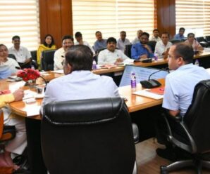 Chief Minister Dhami reviewed the revenue department, instructed to make the procedures related to the public more and more simple.