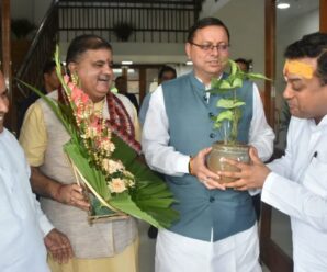 CM Pushkar Singh Dhami discussed in detail with national spokesperson Sambit Patra regarding the preparations for the “Har Ghar Tiranga” campaign in the state.