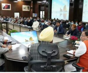 The Chief Minister discussed with the officials, said- help desk will be set up in the secretariat for the visitors