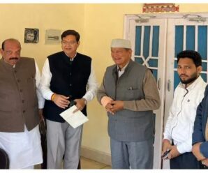 Harish Rawat met Pritam Singh before the Lok Sabha and municipal elections, the politics of Uttarakhand heats up