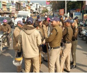 Students entered the court in Dehradun, forcibly closed shops in Uttarkashi, read every update