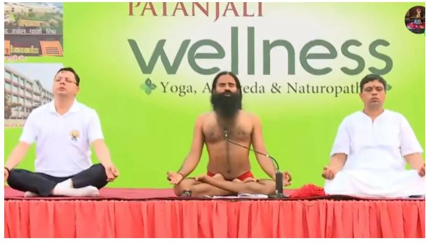 International Yoga Day 2023: CM Dhami and Baba Ramdev did yoga, gave this special message from the stage