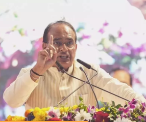 After the announcement of election dates, CM Shivraj reached Devbhoomi, meditated on the banks of Ganga with a diary in his hand.