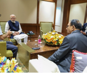 Preparations for action against terrorists, PM Modi reached Delhi; held a meeting with officials at the airport itself