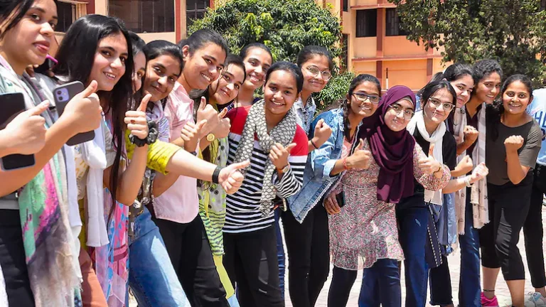 8bkdqni_cbse-class-12-pass-outs_625x300_12_May_23