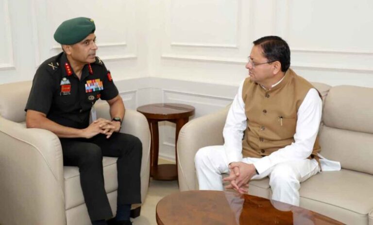 CM-holds-discussion-with-DG-NCC-in-New-Delhi-780x470