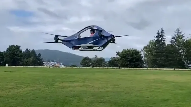 q4jv622_flying-car_625x300_07_August_26